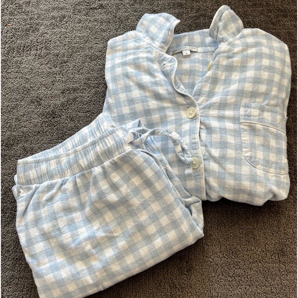 serena & lily pajama set